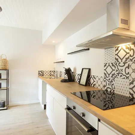 T2 Saint Just Centre Historique Apartament *
